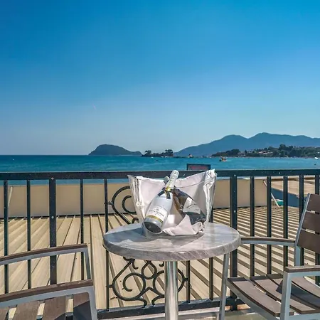 Boulevard Studio 6 With Sea View דירה *